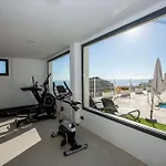 Icon Deluxe Marina Views *